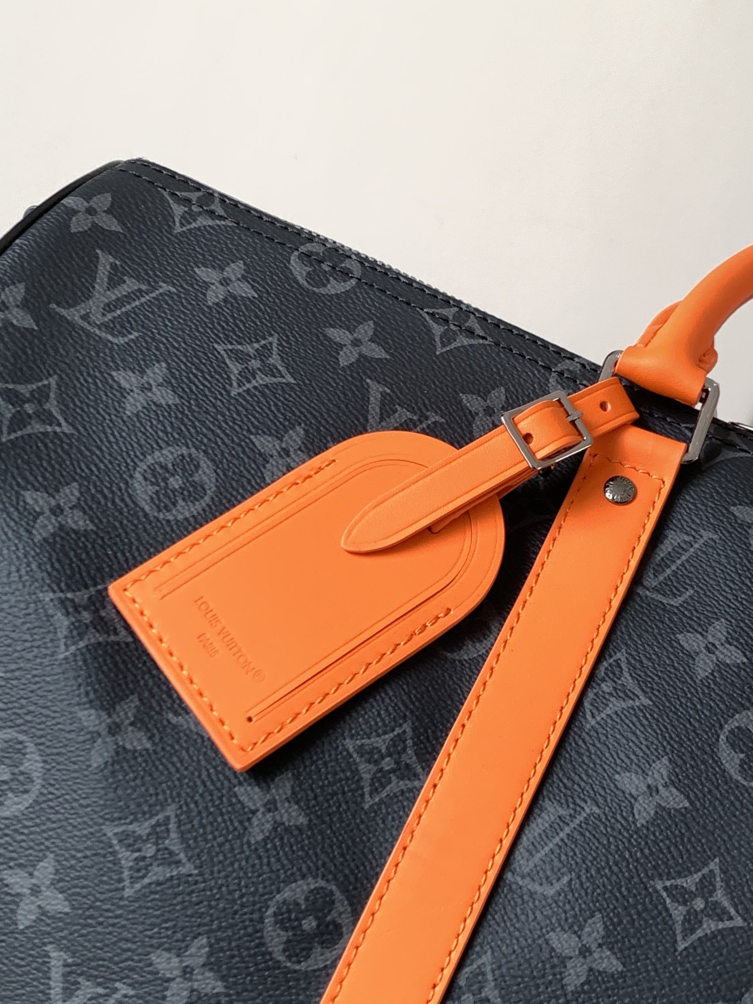 LV高仿Keepall旅行袋 黑灰Monogram橘邊 大容量輕奢男包｜歐美奢侈品精品推薦