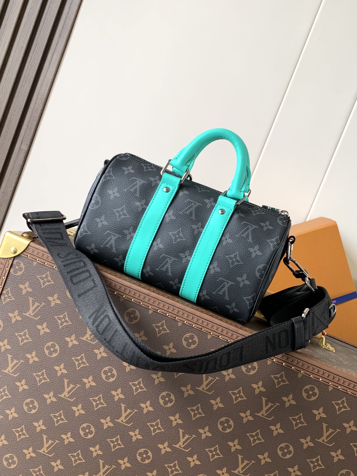LV高仿Nano Keepall手袋 黑灰配綠潮流款 小巧迷你斜背包｜歐美奢侈品精品推薦