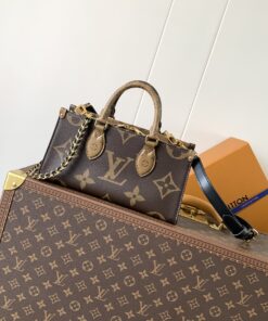 LV一比一 Dauphine East West 手袋 經典雙Monogram拼接金鏈小包