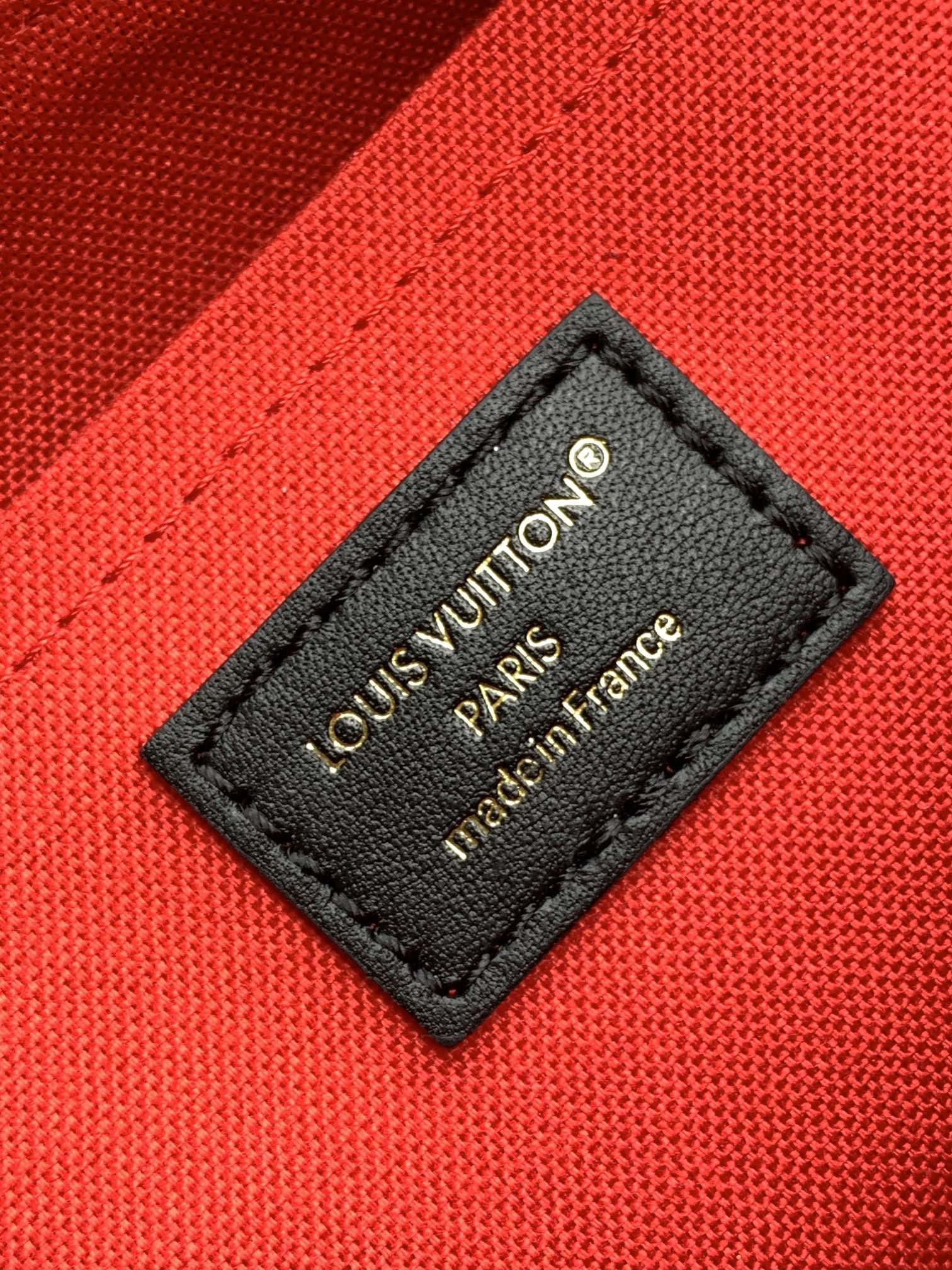 LV一比一 Dauphine East West 手袋 經典雙Monogram拼接金鏈小包｜歐美奢侈品精品推薦
