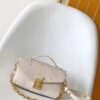 LV高仿柔粉鎖頭鏈條包 Pastel Monogram 甜美氣質設計款｜歐美奢侈品精品推薦
