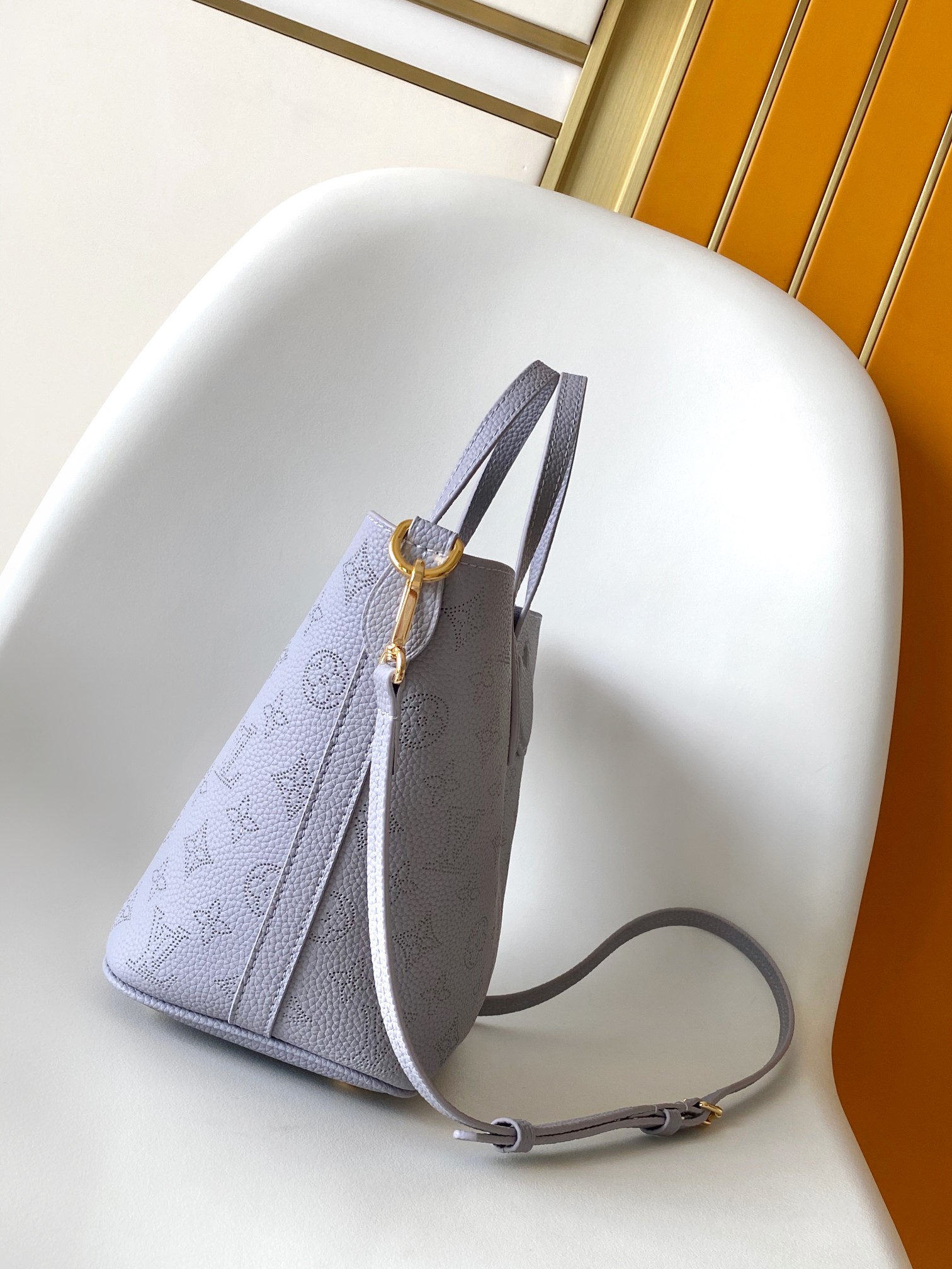 LV高仿淺紫Monogram托特包 Empreinte立體壓紋附小包吊飾｜歐美奢侈品精品推薦
