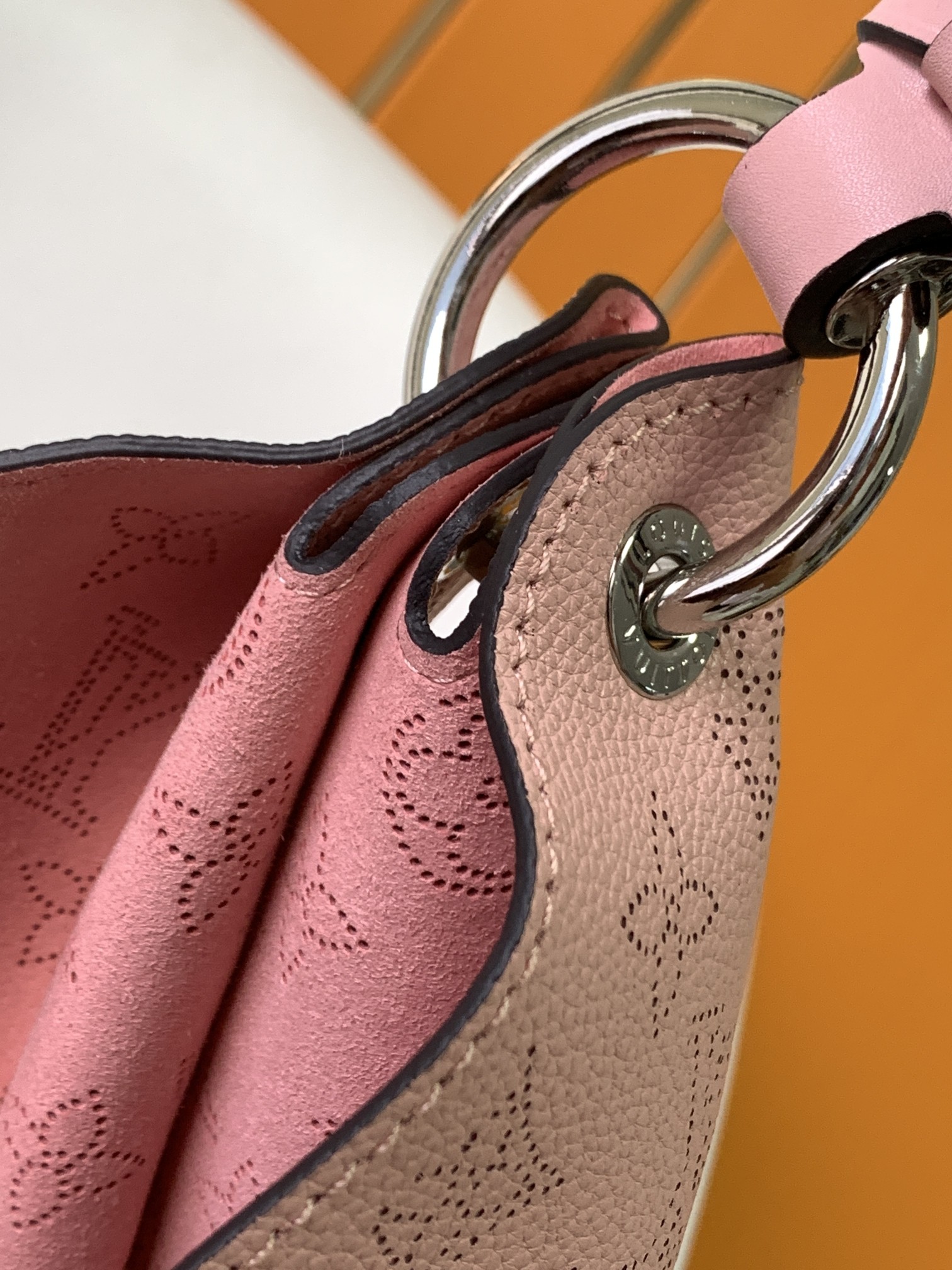 LV高仿女士手提包粉色編織手柄優雅百搭款｜歐美奢侈品精品推薦