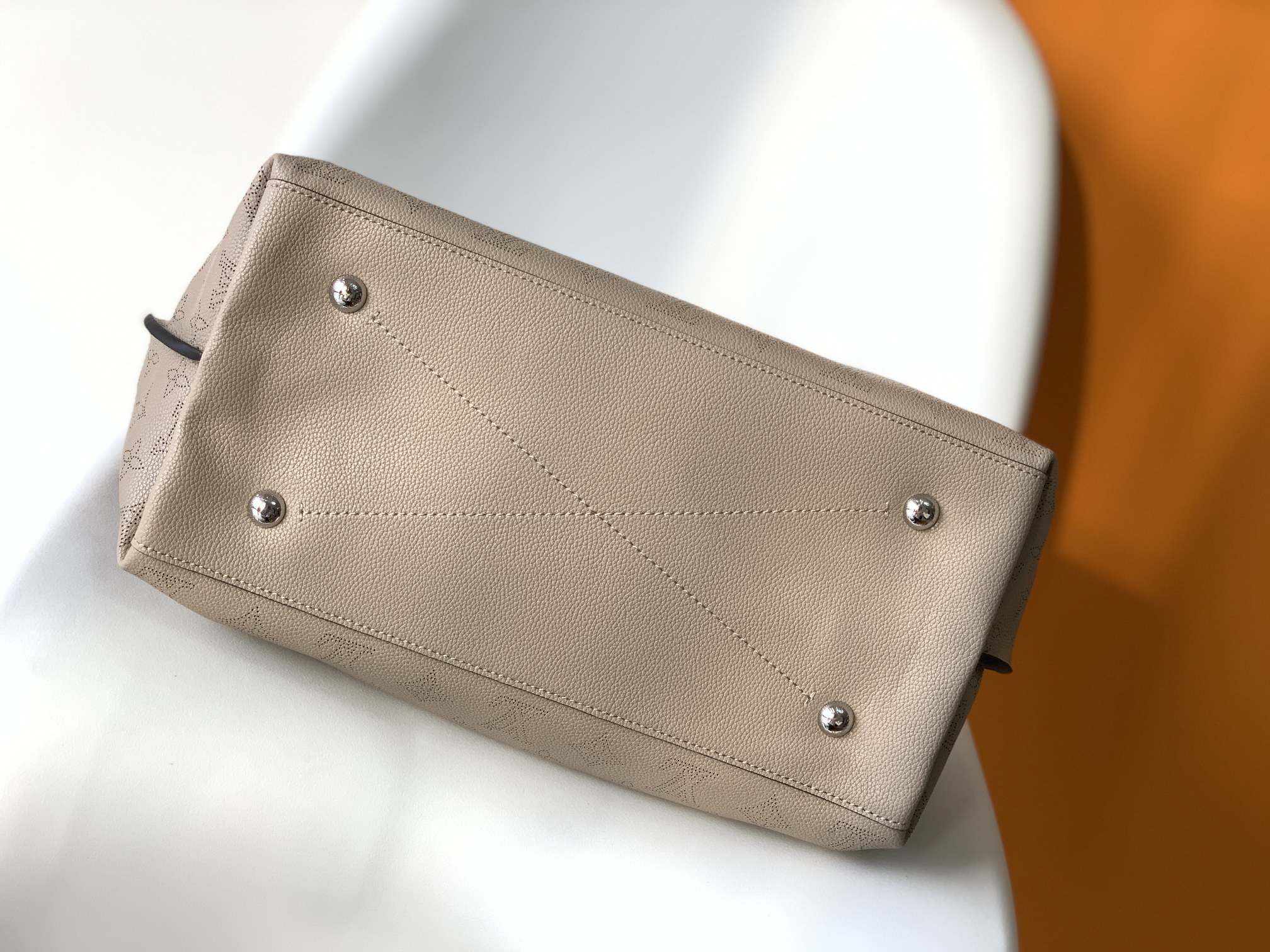 LV A貨女士手提包米色編織手柄典雅百搭款|超A仿原單精品圖片 12 LV A貨女士手提包米色編織手柄典雅百搭款|歐美奢侈品精品推薦