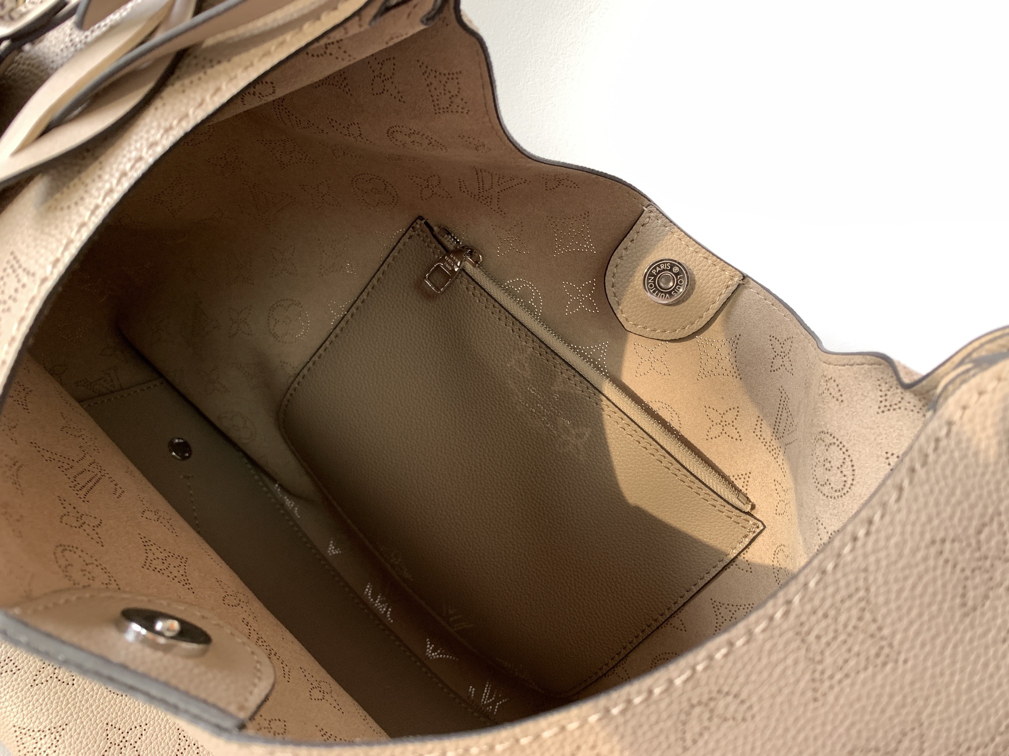 LV A貨女士手提包米色編織手柄典雅百搭款|超A仿原單精品圖片 9 LV A貨女士手提包米色編織手柄典雅百搭款|歐美奢侈品精品推薦