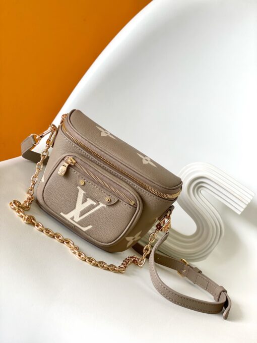 LV一比一女士大Logo相機包灰色金鏈百搭款