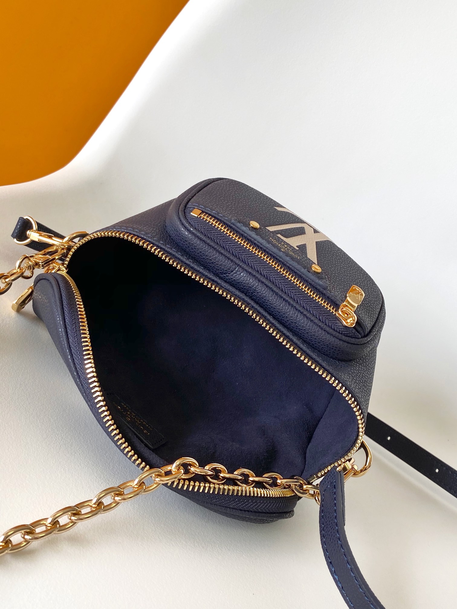 LV A貨女士大Logo相機包深藍色金鏈百搭款｜歐美奢侈品精品推薦