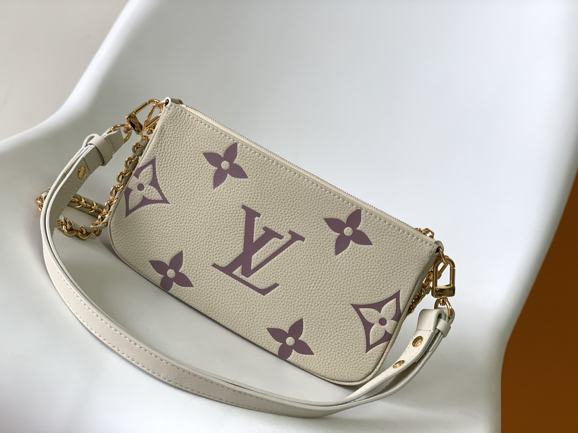 LV原單女士大Logo鏈條包白底紫花百搭優雅款｜歐美奢侈品精品推薦