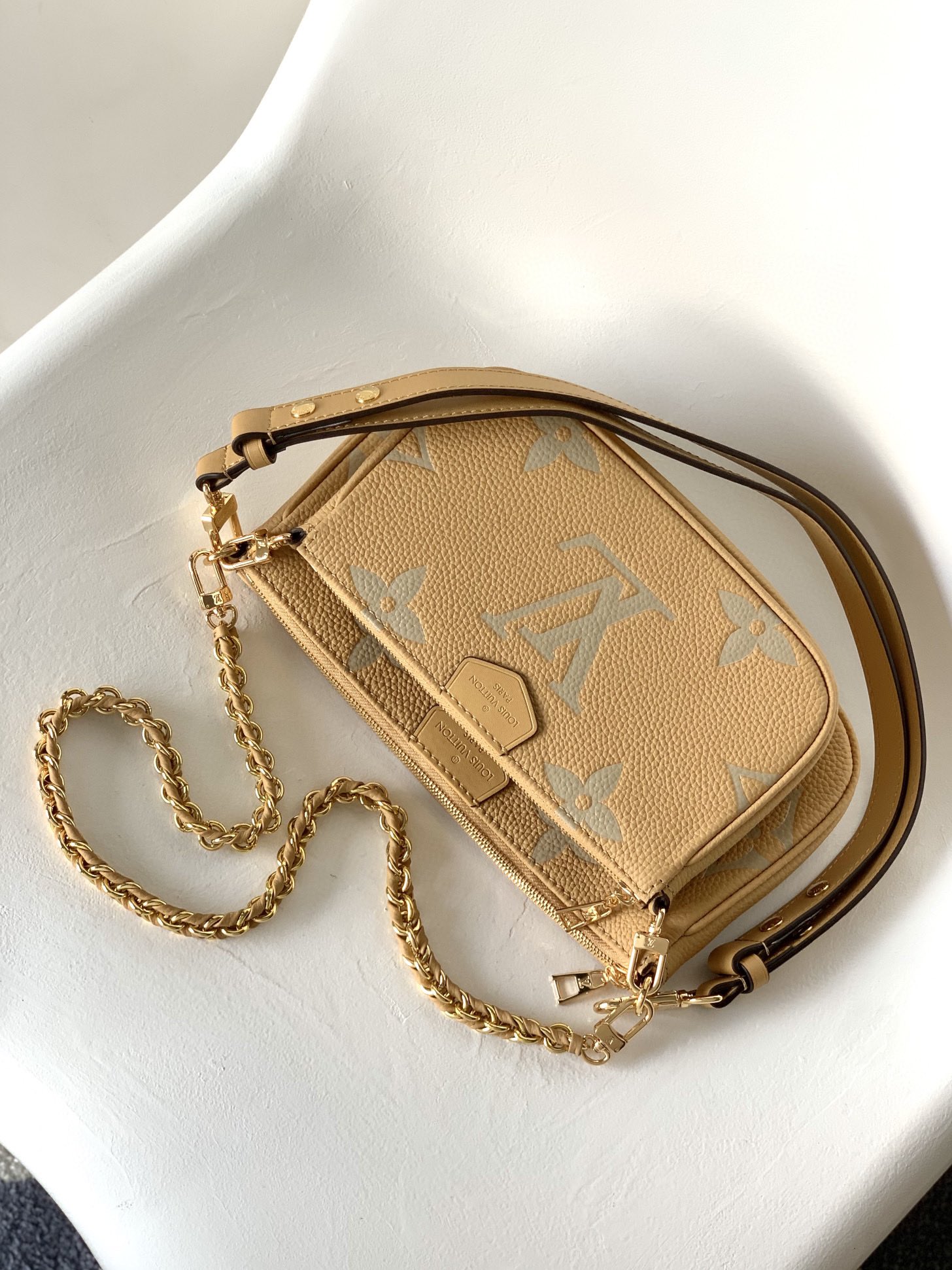 LV A貨女士大Logo鏈條包卡其色金鏈百搭款｜歐美奢侈品精品推薦