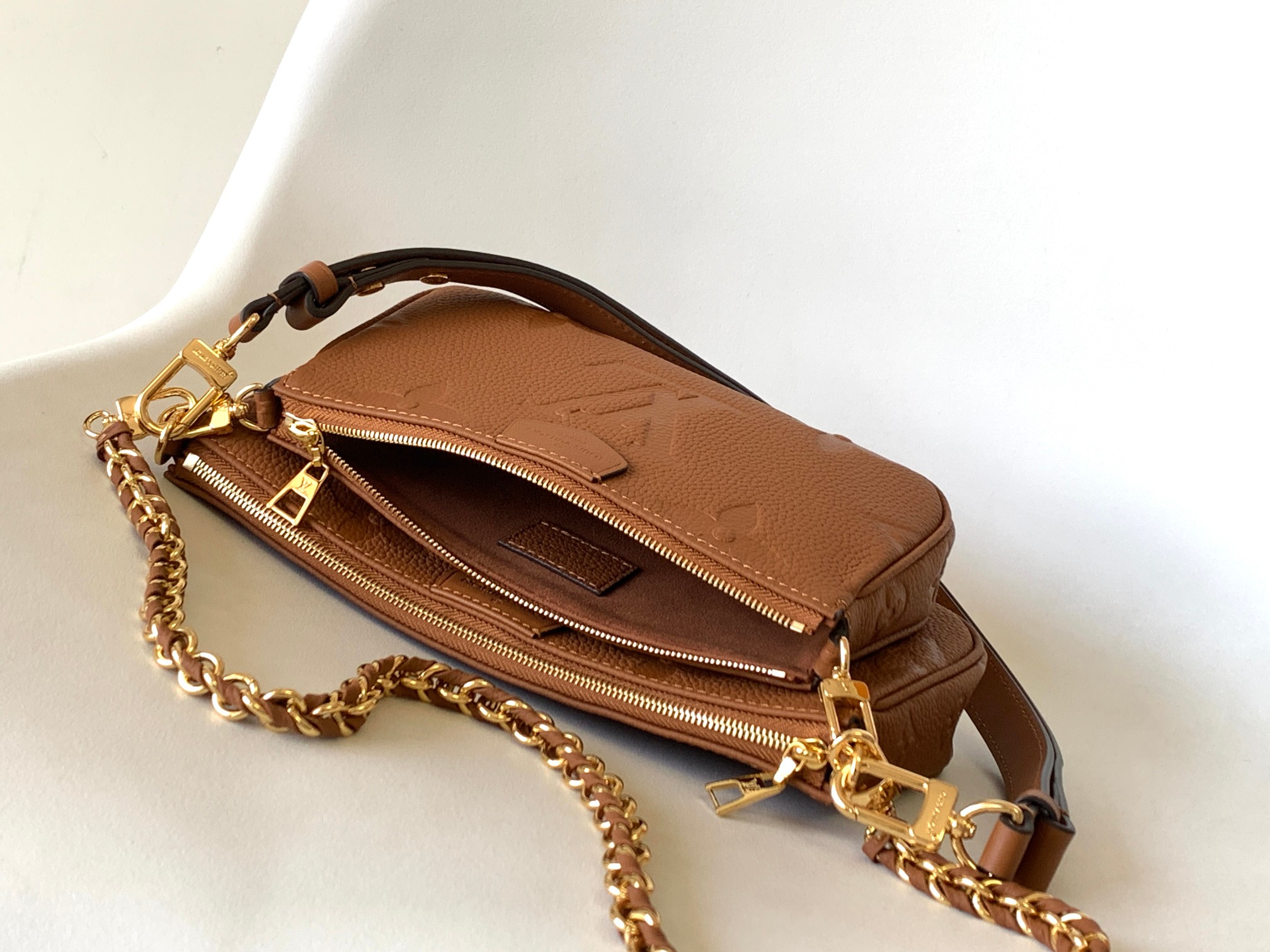 LV 精品仿製 Dauphine MM Monogram拼接肩背包 百搭時尚款｜歐美奢侈品精品推薦