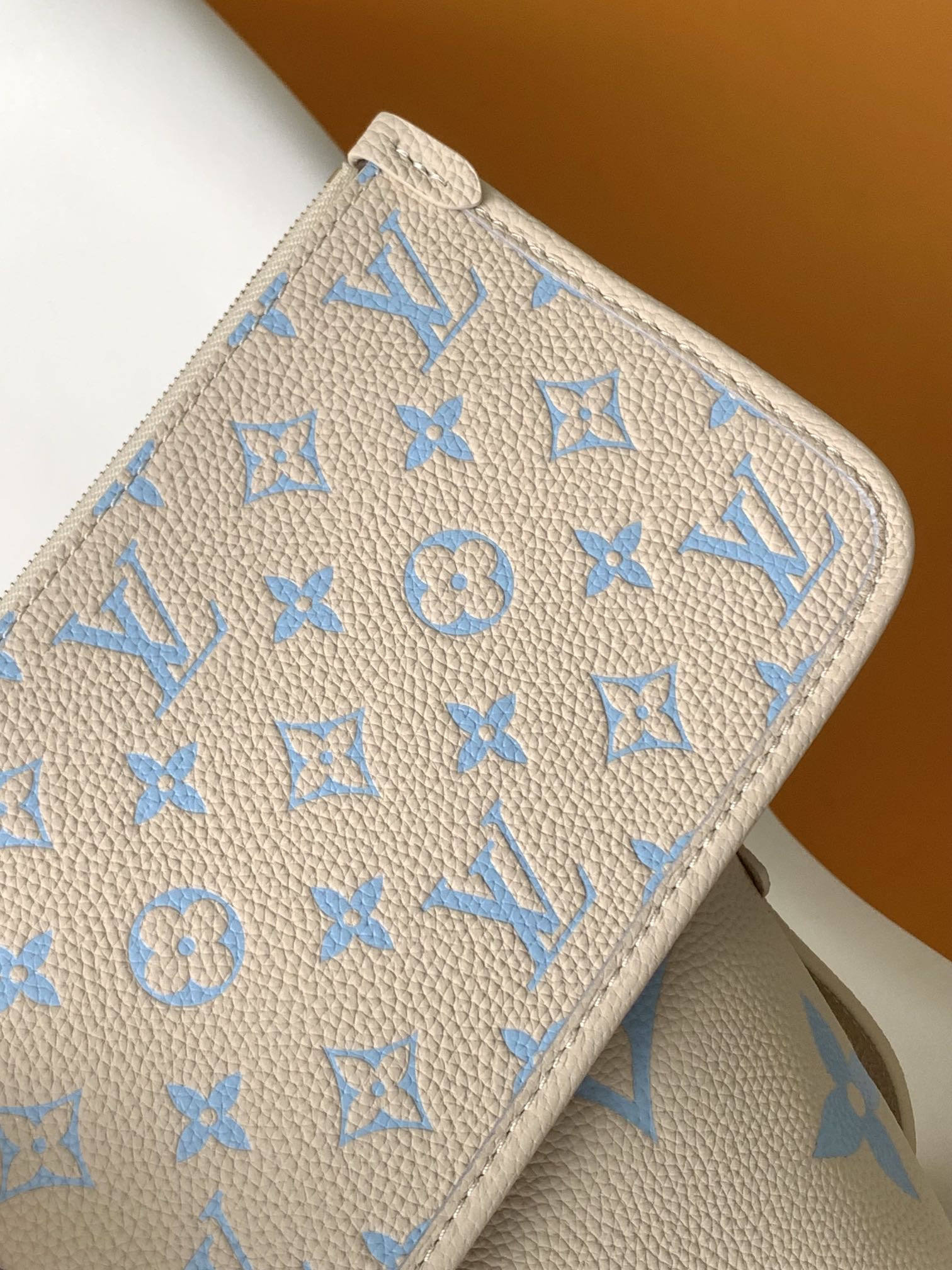 LV原單女士單肩包藍花紋米色Monogram清新款｜歐美奢侈品精品推薦