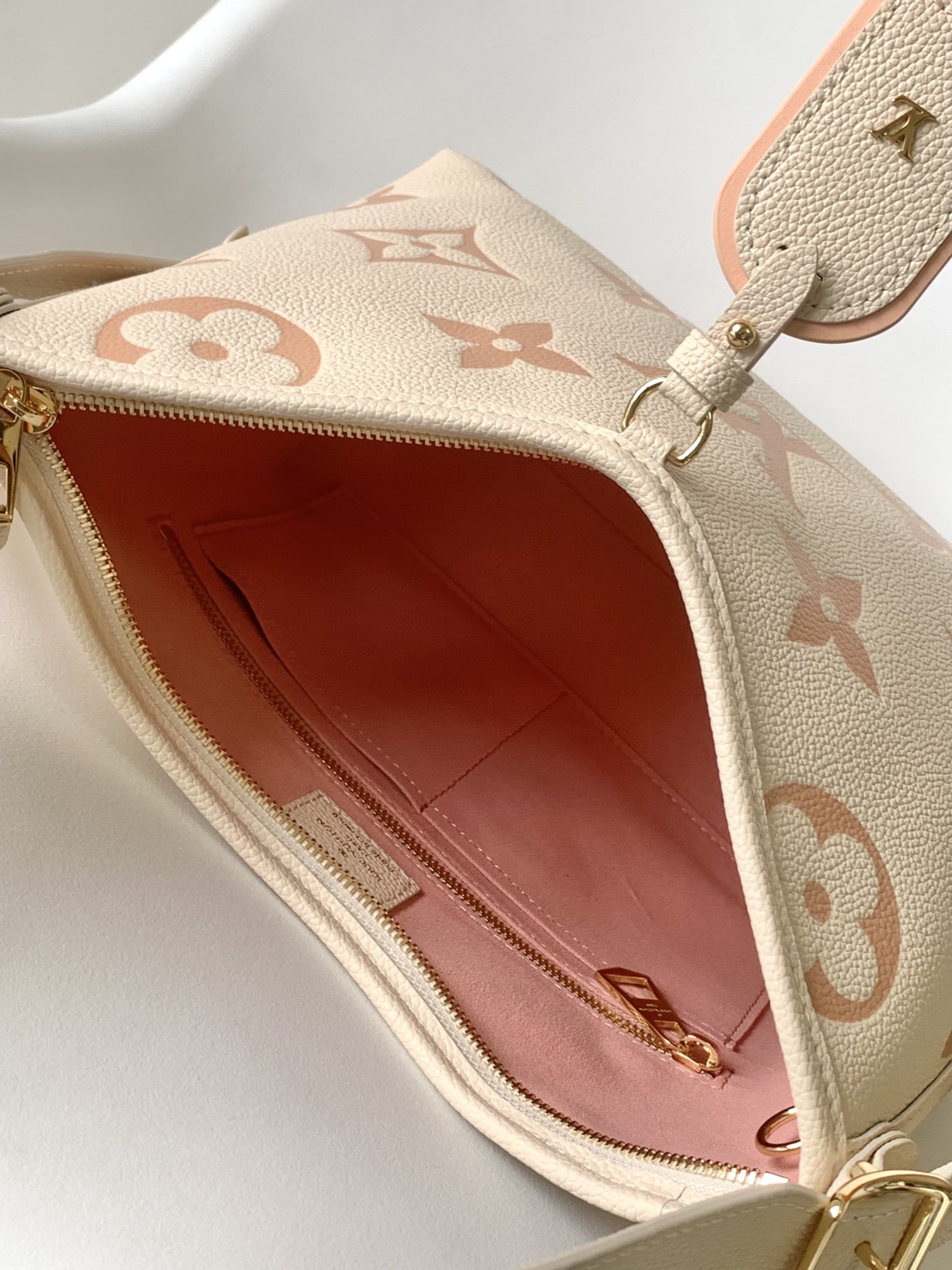 LV高仿女士單肩包粉花紋米色Monogram優雅款｜歐美奢侈品精品推薦