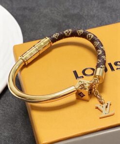 LV高仿女士手環經典老花拼接金屬吊飾優雅百搭