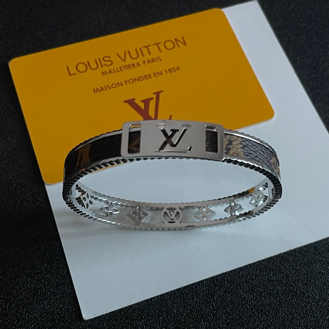 LV高仿Monogram銀色手環精緻時尚百搭飾品｜歐美奢侈品精品推薦