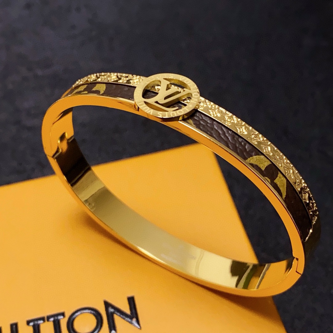 LV一比一女士金色圓標經典Monogram手環低調奢華款｜歐美奢侈品精品推薦