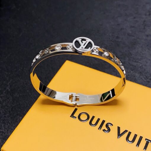 LV高仿女士滿鑽圓牌Logo手環閃耀輕奢造型款