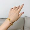 LV原單女士彩色Monogram鑲貝母手環清新百搭款｜歐美奢侈品精品推薦