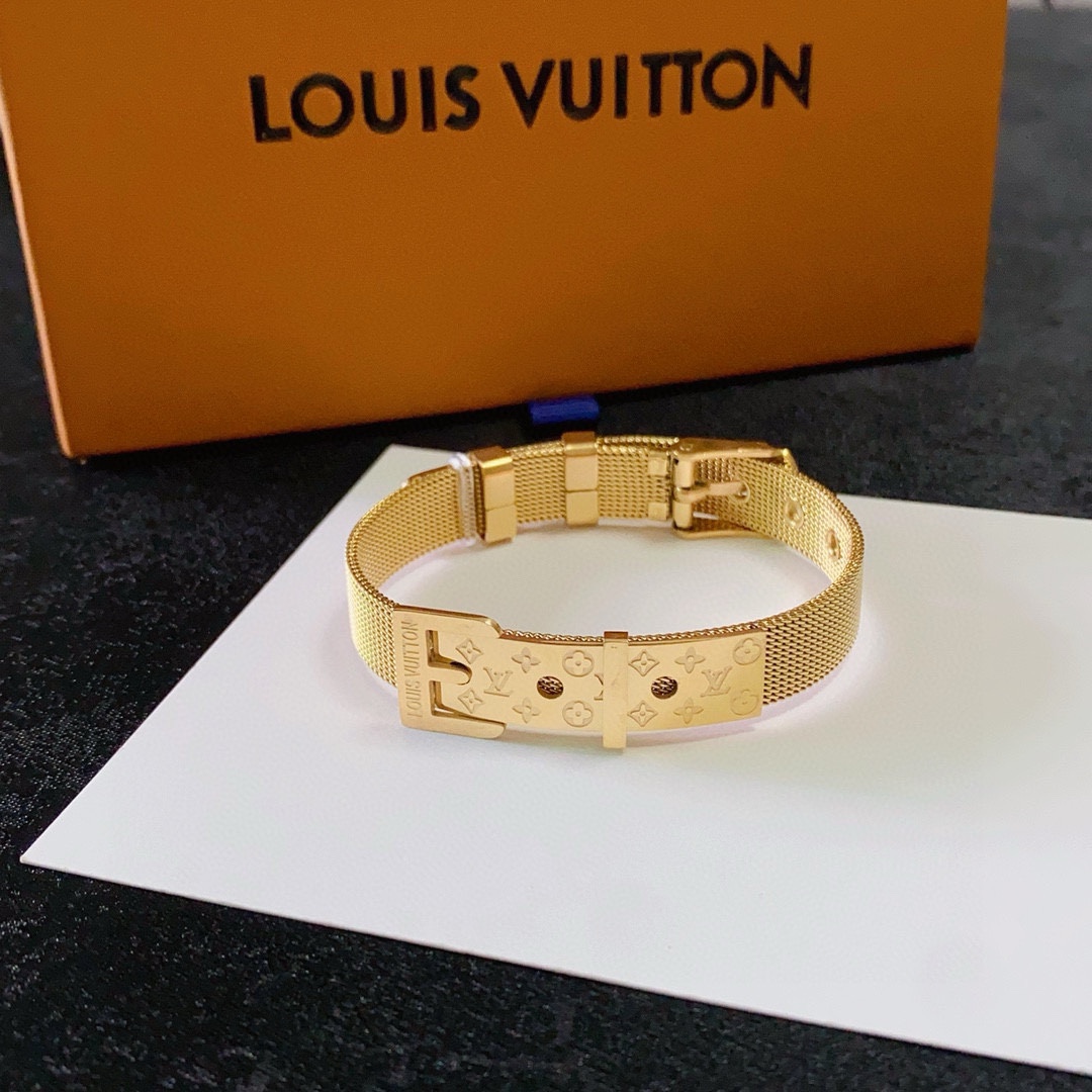 LVA貨金色不鏽鋼手環精緻刻紋法式優雅款｜歐美奢侈品精品推薦