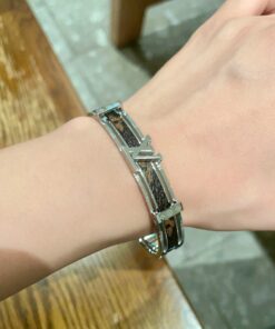 LV原單Monogram皮革拼接銀色手環時尚百搭款