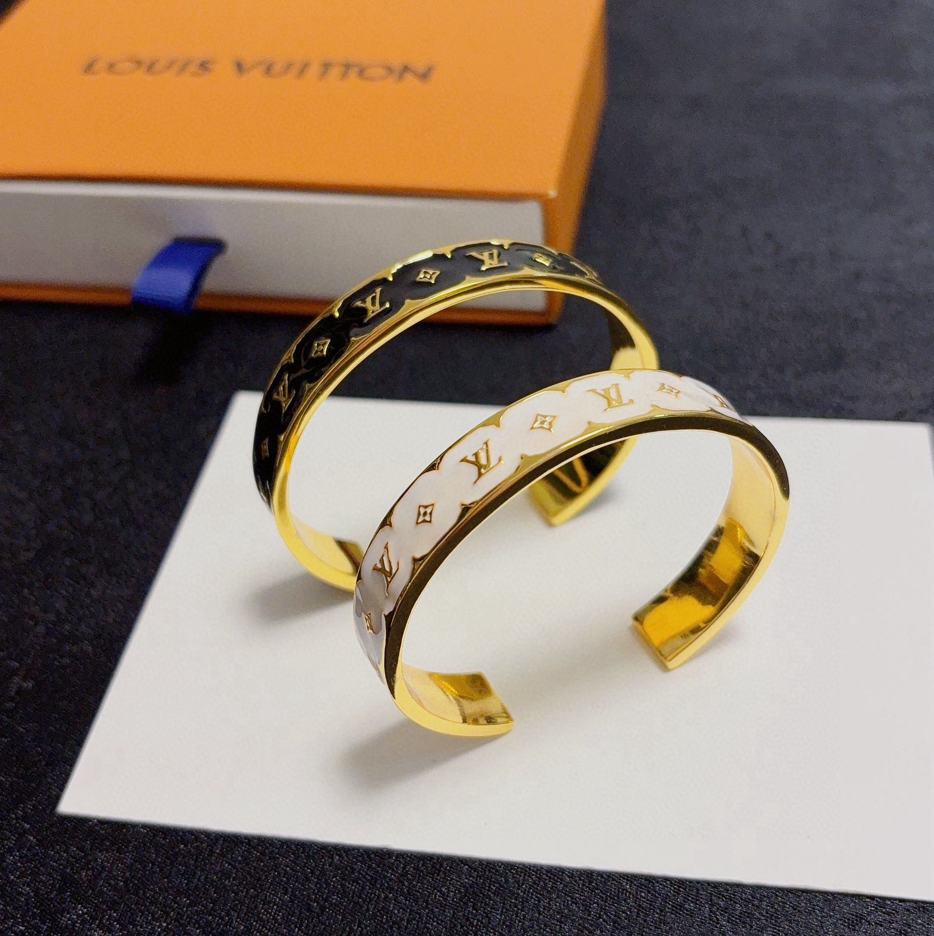LV A貨白色琺瑯金邊手環經典Monogram雕刻款｜歐美奢侈品精品推薦
