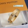 LV原單仿製金色Monogram雕刻開口手鐲｜歐美奢侈品精品推薦