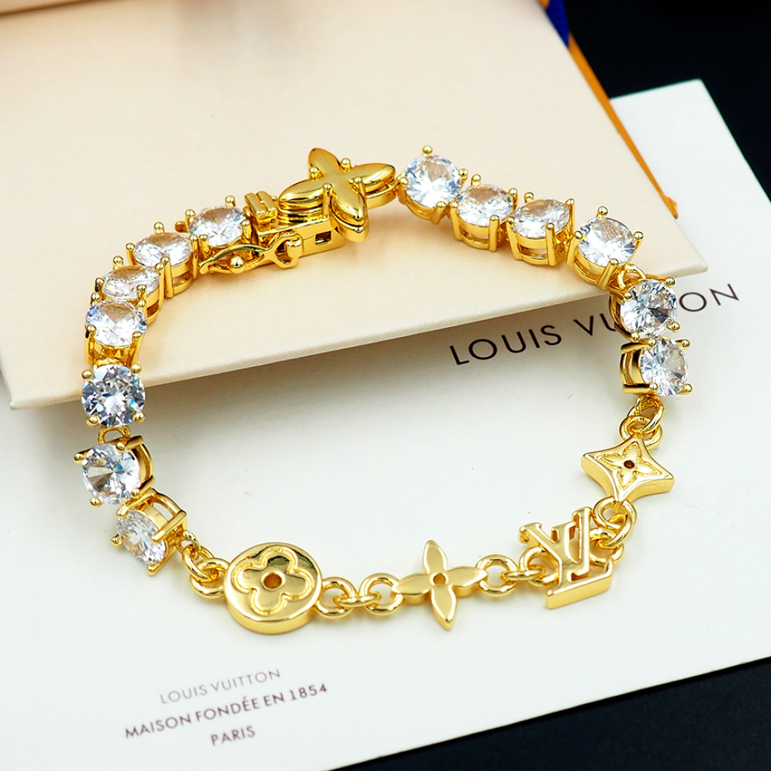 LV高仿仿製黃金色鋯石拼接Monogram元素手鏈｜歐美奢侈品精品推薦