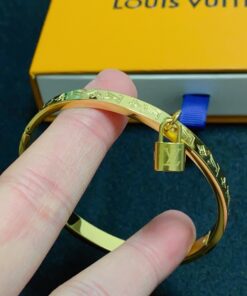 LV高仿女士手環 鎖頭吊飾設計 時尚百搭經典款