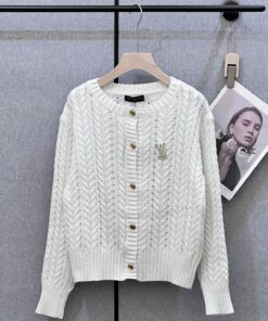 LV 精品仿製針織開衫 女士純白簡約氣質款
