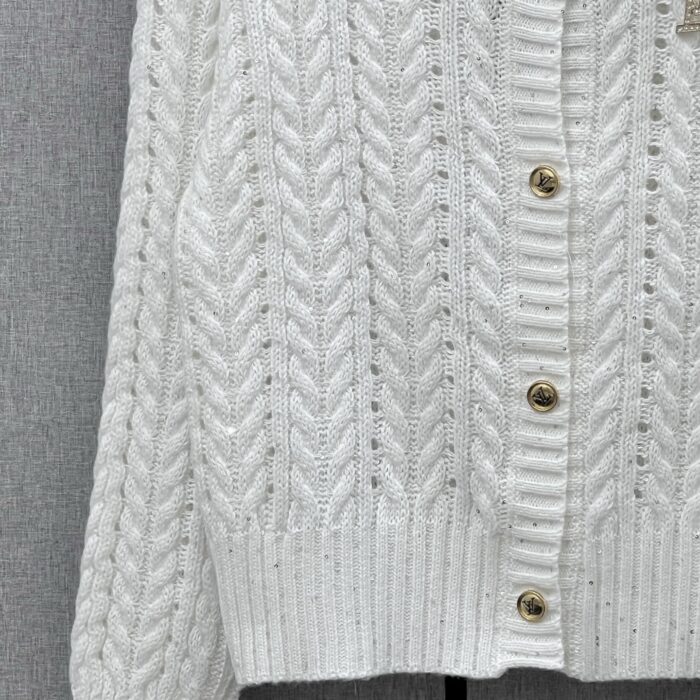 LV 精品仿製針織開衫 女士純白簡約氣質款｜歐美奢侈品精品推薦