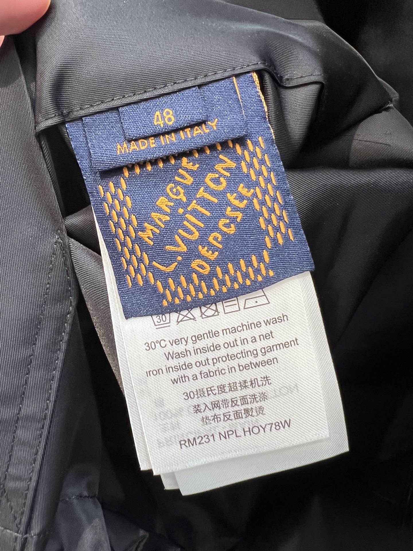 LV一比一連帽防潑水外套簡約設計百搭實穿推薦款｜歐美奢侈品精品推薦