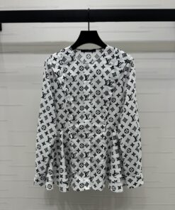 LV精品仿製滿版Monogram襯衫白底黑紋設計感輕薄舒適百搭單品