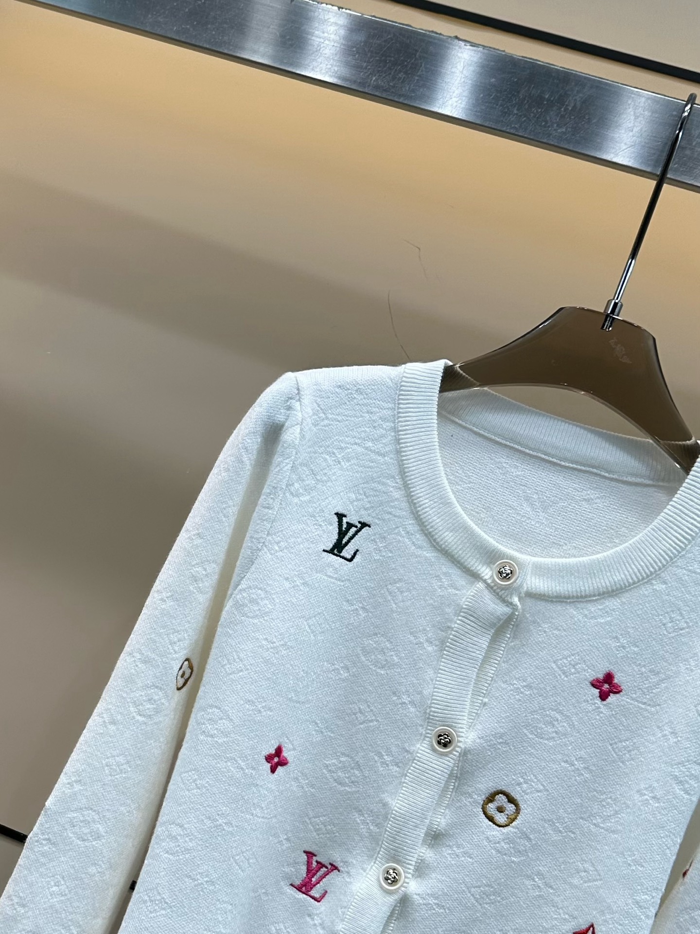 LV原單女士針織開衫白色長袖外套簡約百搭款｜歐美奢侈品精品推薦