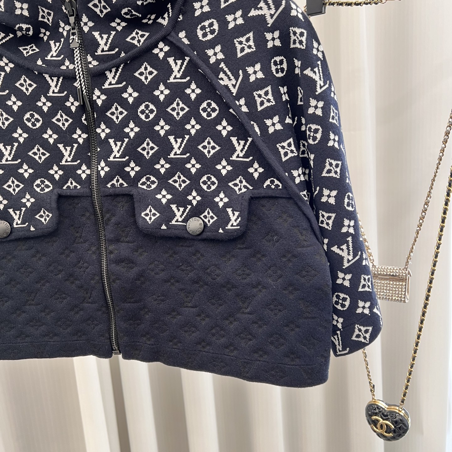 LV 原單 女士短款外套 Monogram拼接連帽設計｜歐美奢侈品精品推薦