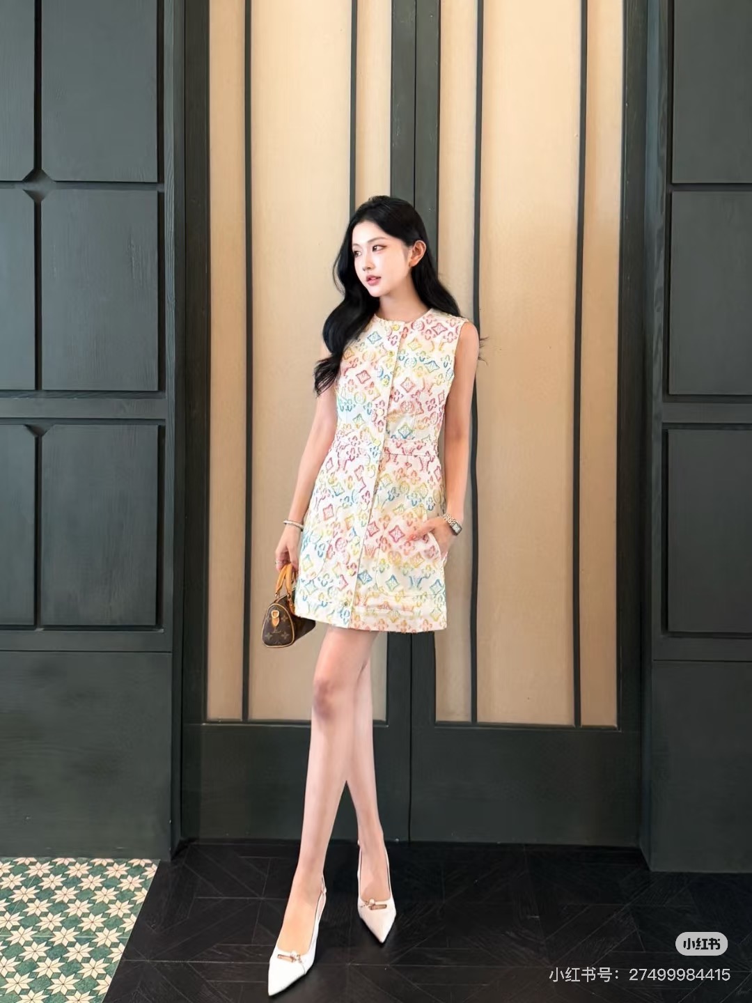 LV 高仿 女士無袖連衣裙 彩色老花 時尚修身款｜歐美奢侈品精品推薦
