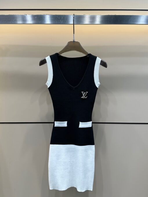 LV A貨女士針織洋裝黑白撞色V領修身無袖裙款