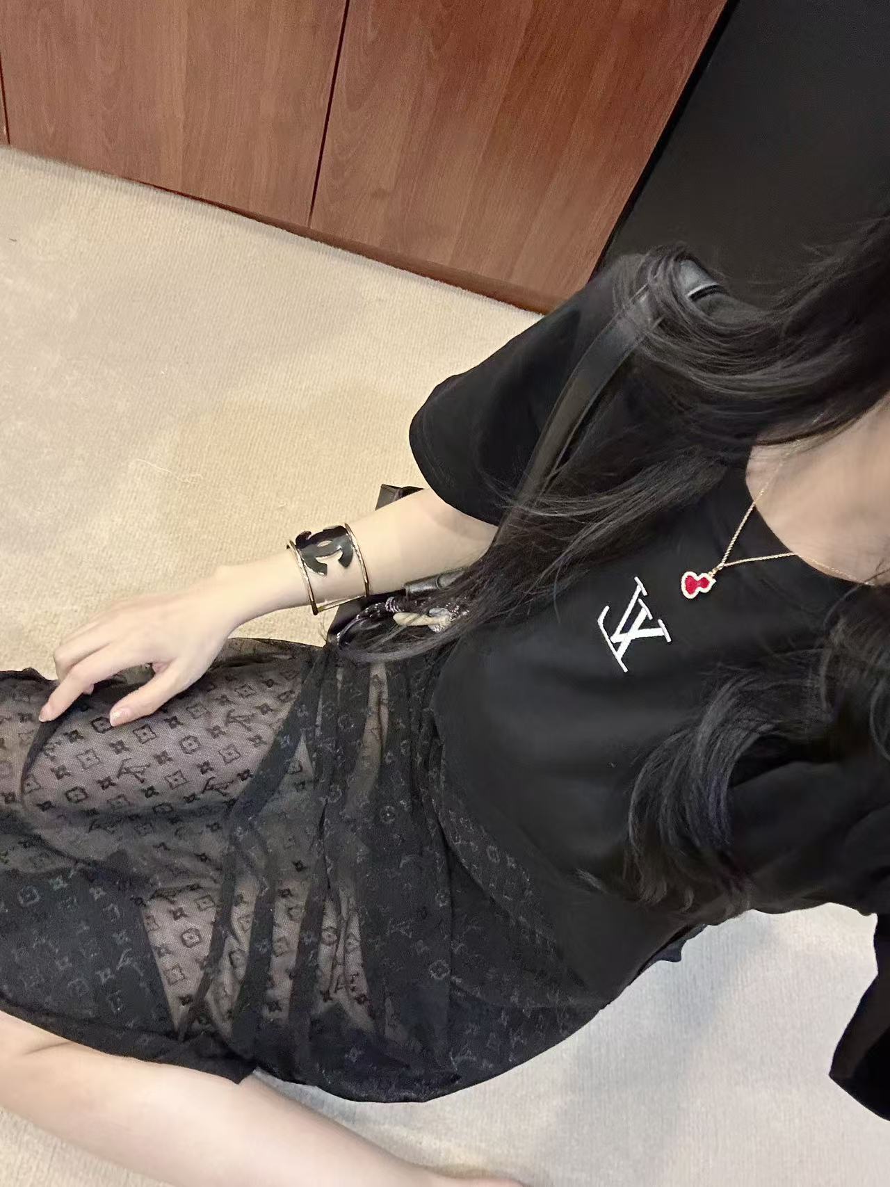 LV 一比一拼接網紗洋裝 黑色短袖Logo長裙款｜歐美奢侈品精品推薦