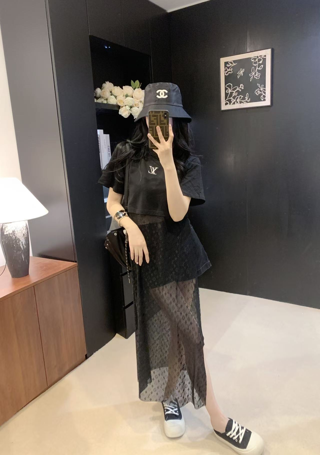 LV 一比一拼接網紗洋裝 黑色短袖Logo長裙款｜歐美奢侈品精品推薦