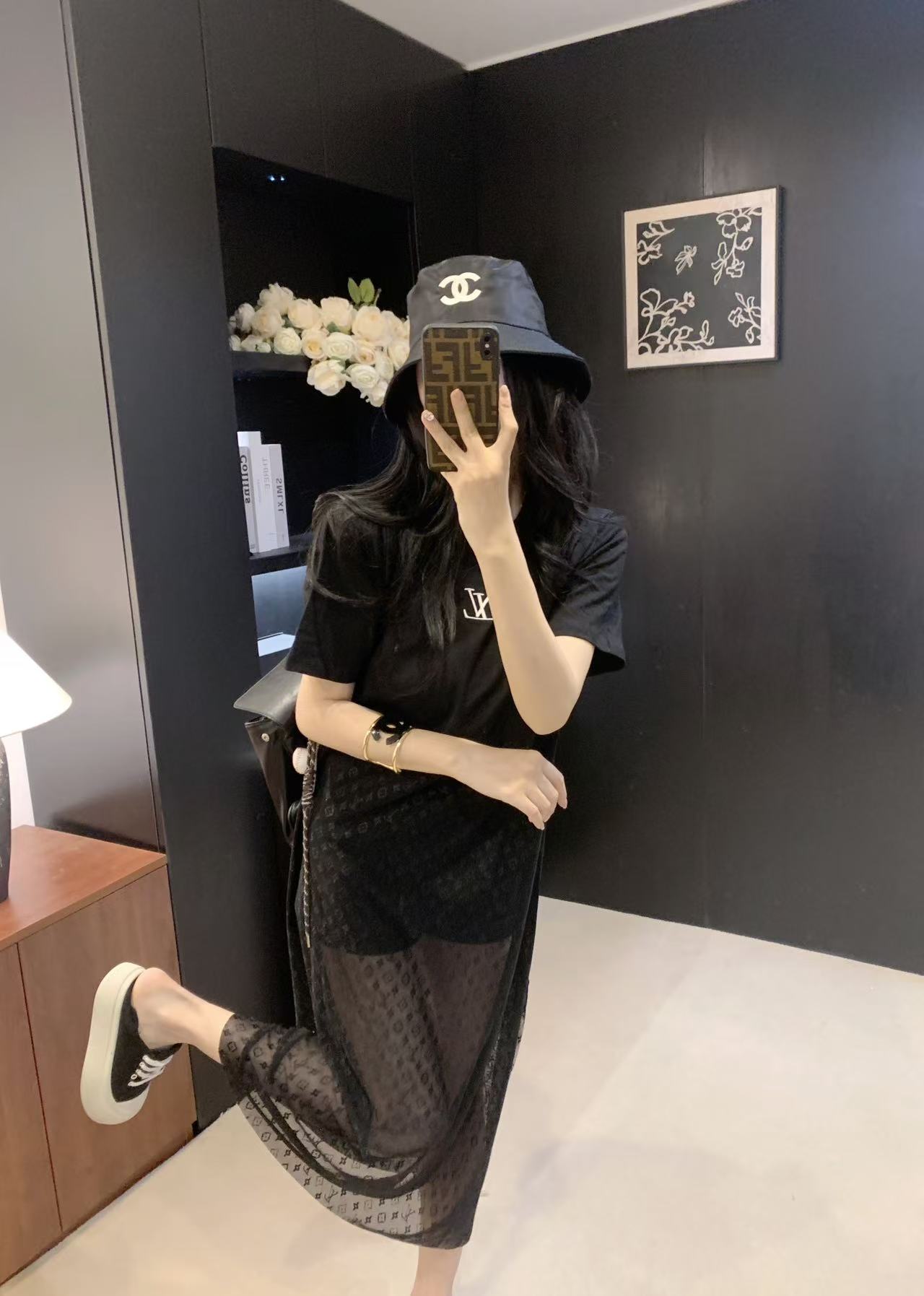 LV 一比一拼接網紗洋裝 黑色短袖Logo長裙款｜歐美奢侈品精品推薦