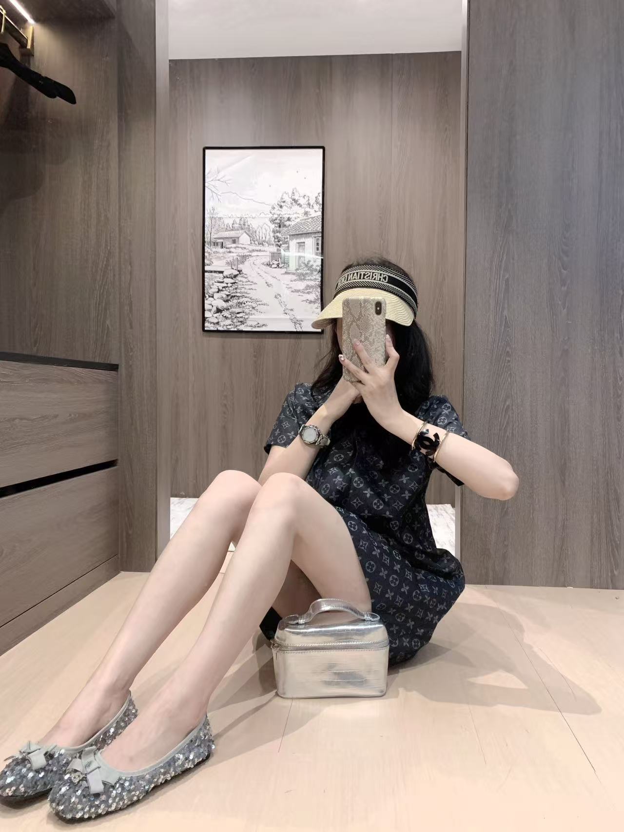 LV 一比一連衣裙 黑色短袖娃娃領印花洋裝｜歐美奢侈品精品推薦