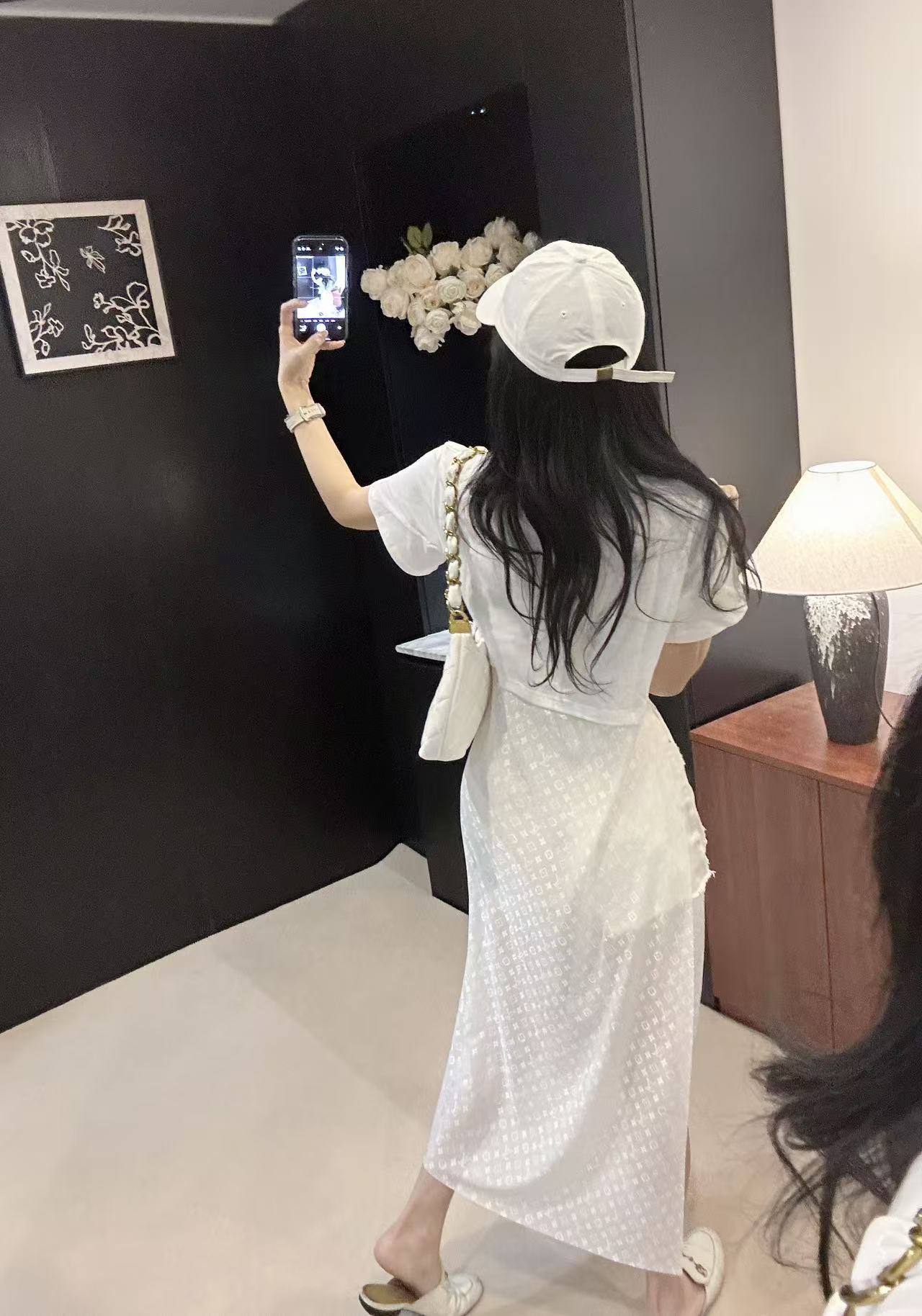 LV 高仿純白短袖連衣裙 百搭清新氣質款｜歐美奢侈品精品推薦