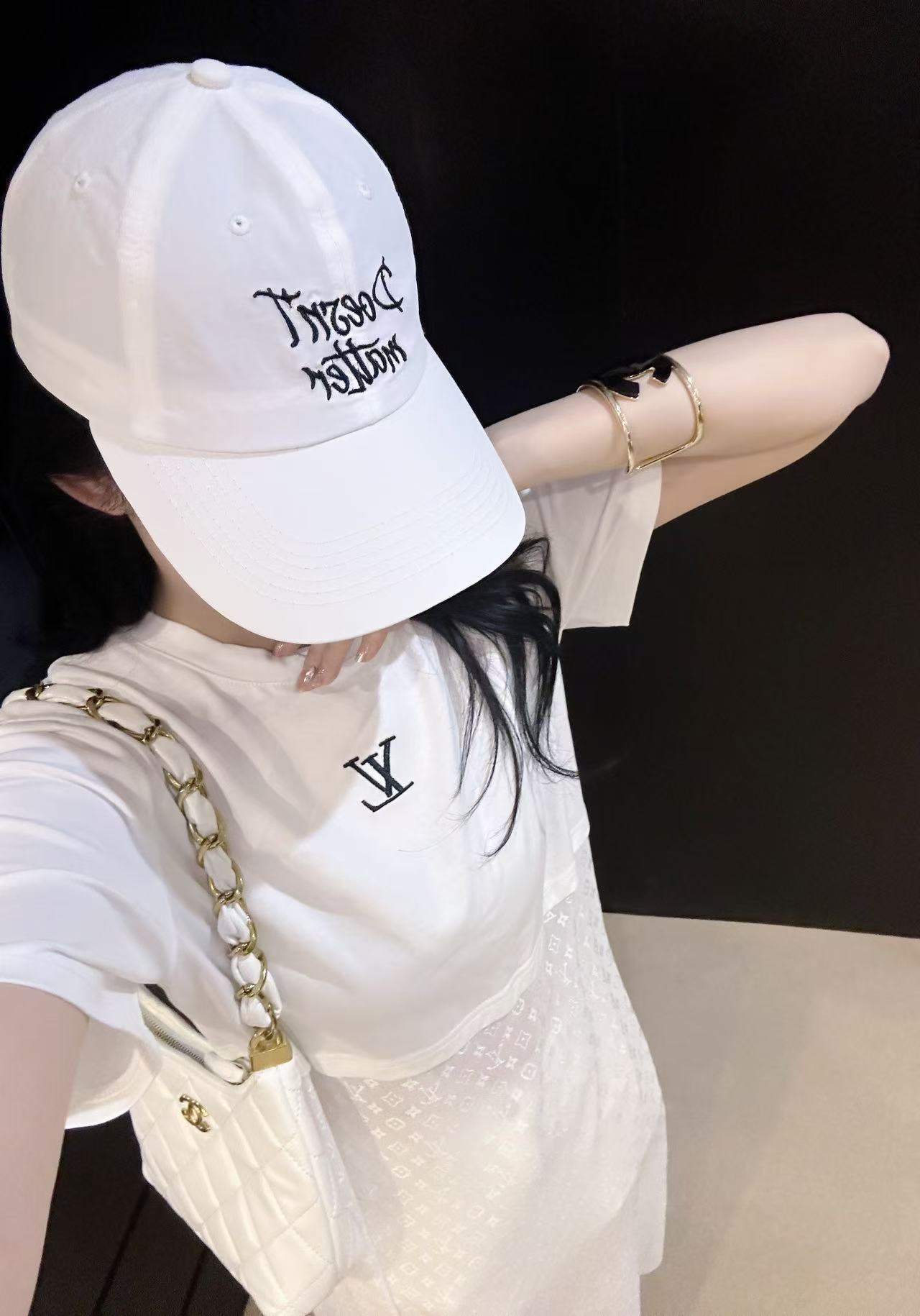 LV 高仿純白短袖連衣裙 百搭清新氣質款｜歐美奢侈品精品推薦