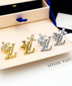 LV Logo鑲鑽花朵耳釘 銀色金色時尚百搭款