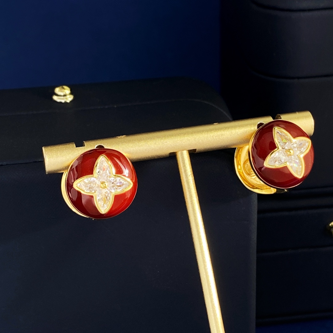 LV一比一仿製紅色琺瑯圓形鑲鑽花瓣耳釘｜歐美奢侈品精品推薦