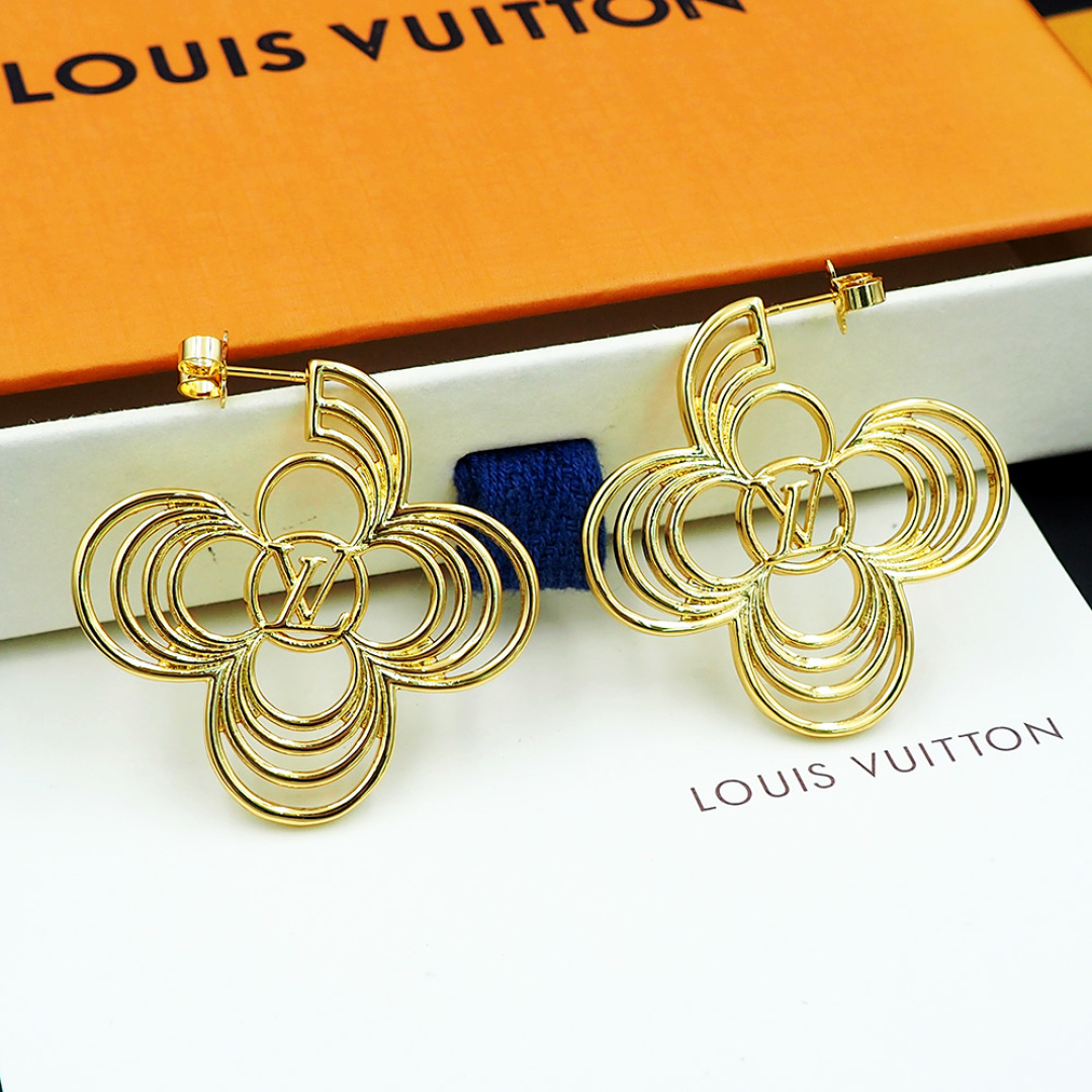 LV 原版四葉花瓣鏤空耳環 金色精品飾品｜歐美奢侈品精品推薦