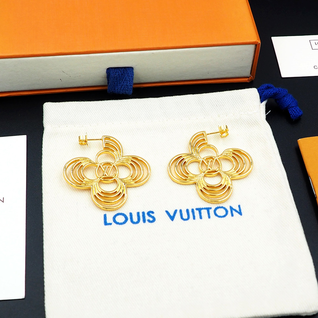 LV 原版四葉花瓣鏤空耳環 金色精品飾品｜歐美奢侈品精品推薦