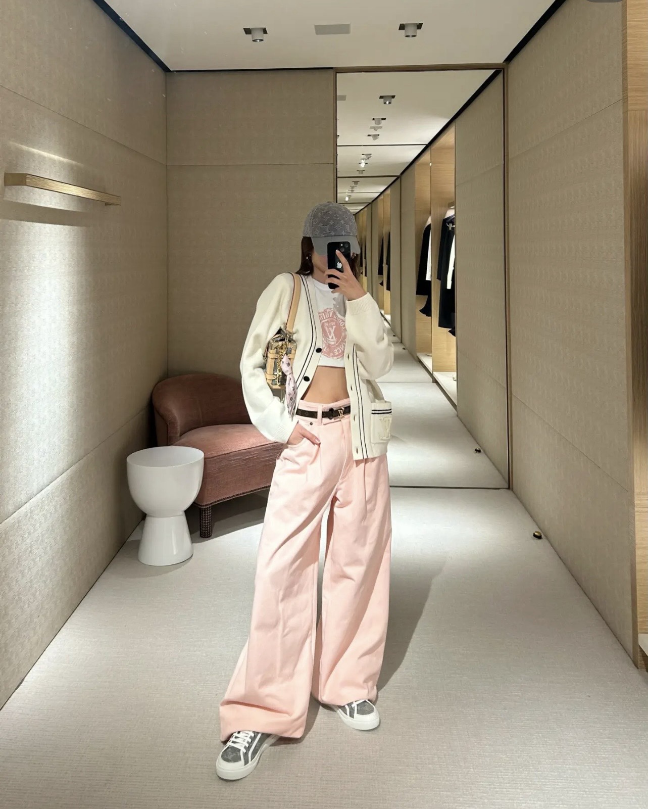 LV高仿女士針織開襟外套米白色百搭氣質款｜歐美奢侈品精品推薦