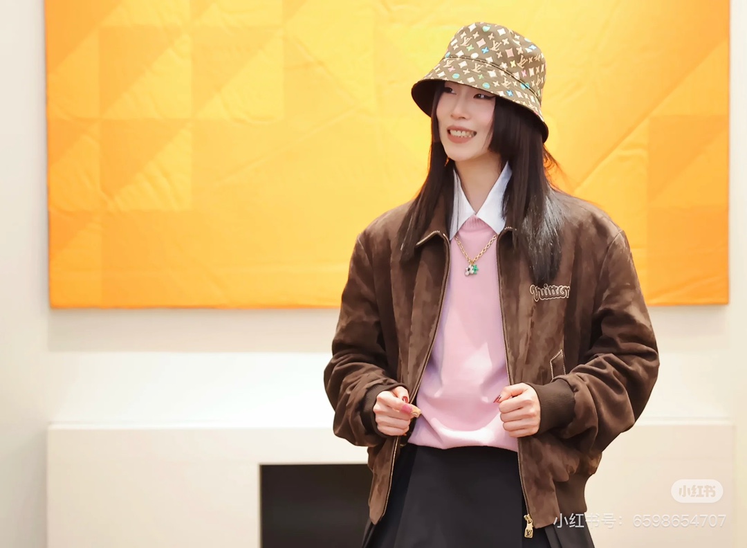 LV原單女士麂皮外套低調奢華百搭款式2025秋冬首選｜歐美奢侈品精品推薦