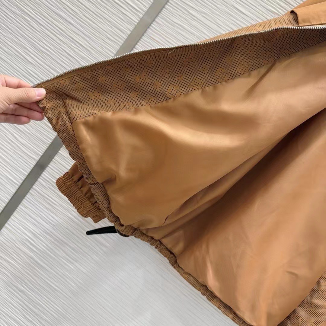 LV高仿休閒外套男春秋百搭立領拉鍊外套｜歐美奢侈品精品推薦