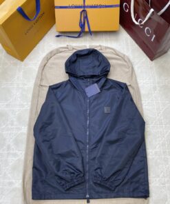 LV高仿男款防風外套簡約連帽設計機能輕量款