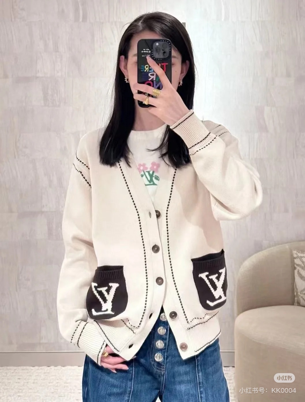 LV 高仿女士針織外套奶白撞色口袋開襟休閒款｜歐美奢侈品精品推薦